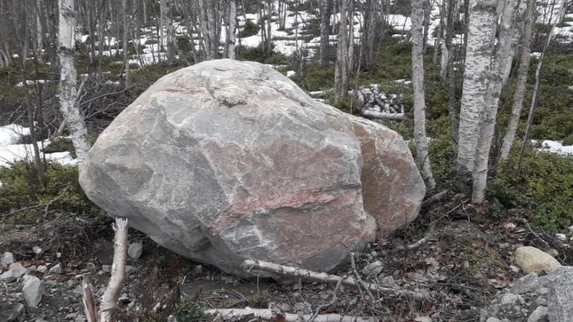 Пятитонный камень из Мурманска установят на Аллее городов-героев в Кузнечиках