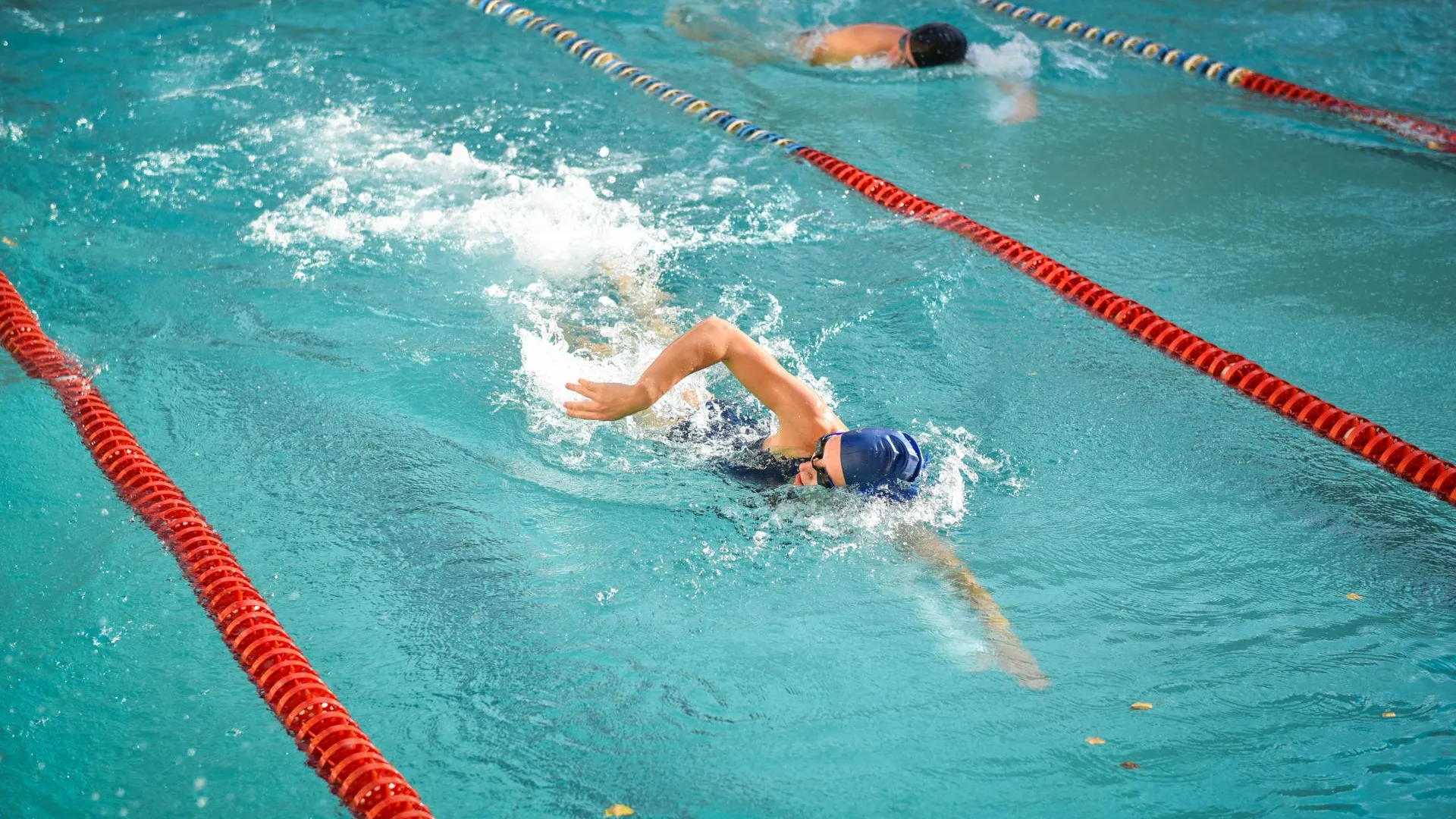 Свыше 100 юных пловцов выступили на соревнованиях в Химках