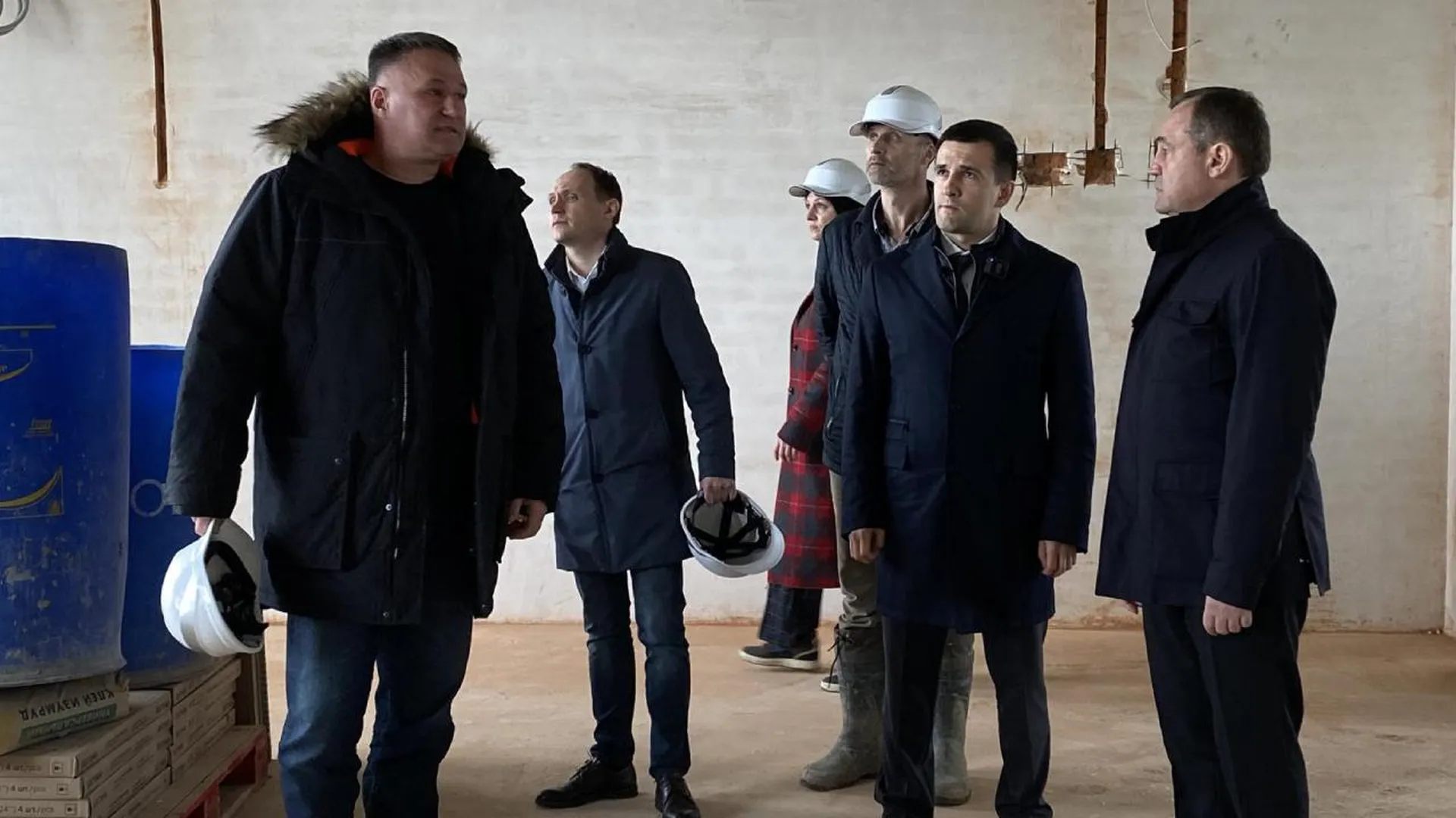Игорь Брынцалов посетил стройплощадку новой школы в Ленинском округе