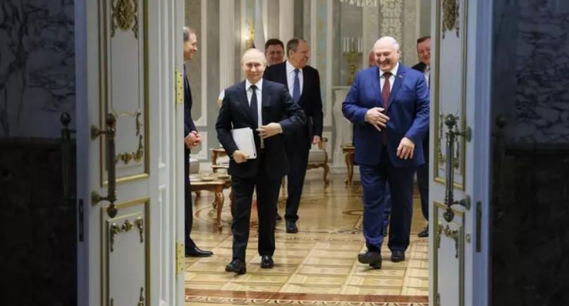 В салат Лукашенко «Молодость», которым он угощал Путина, входили лук и сметана
