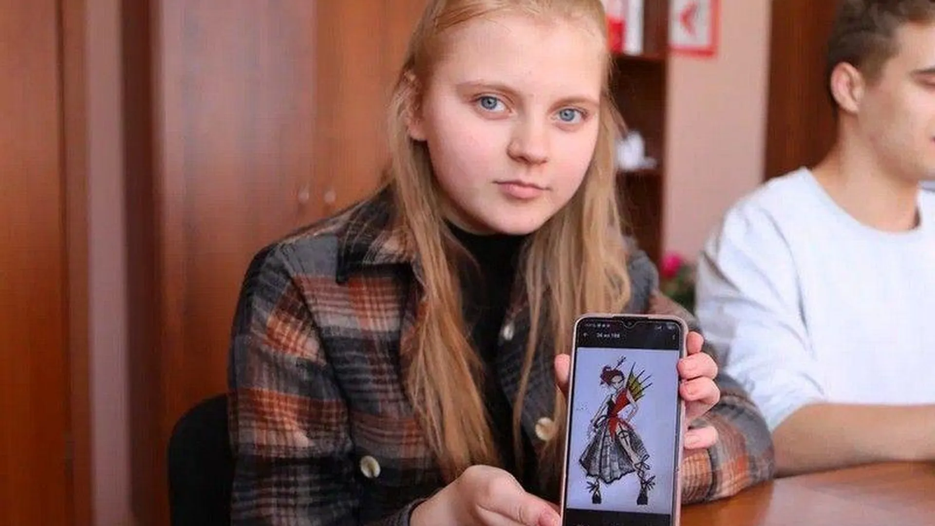 "Многие были уверены, что у нас там до сих пор гривны, а у нас уже семь лет как рубли": школьницы из Донбасса рассказали о реальной ситуации на родине