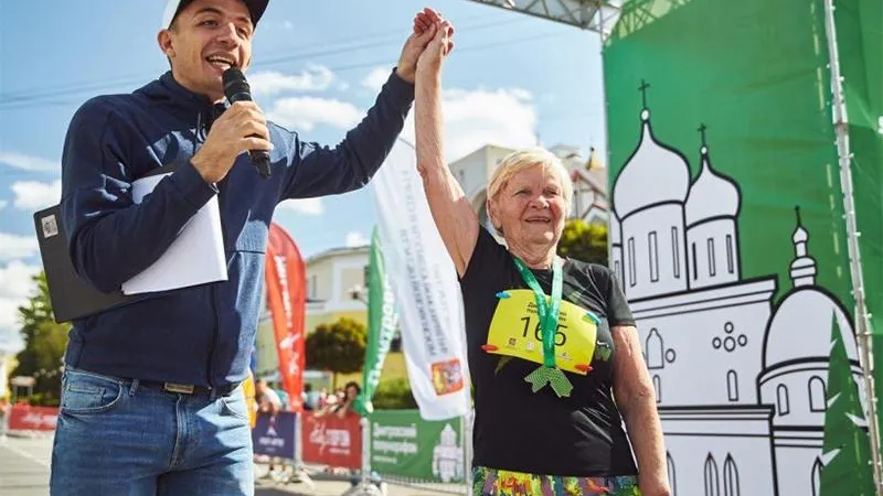 Спортсменка из Дмитрова в 86 лет бегает по десять километров каждый день и побеждает молодежь на марафонах 