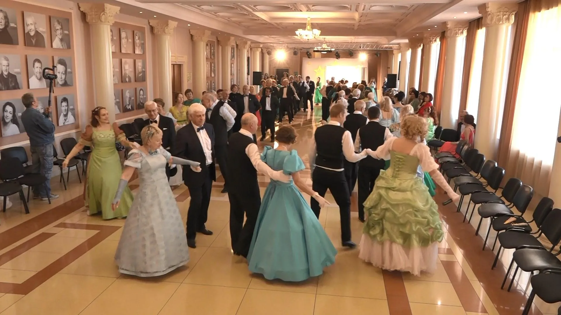 Весенний бал прошел в Ногинске к международному дню танца