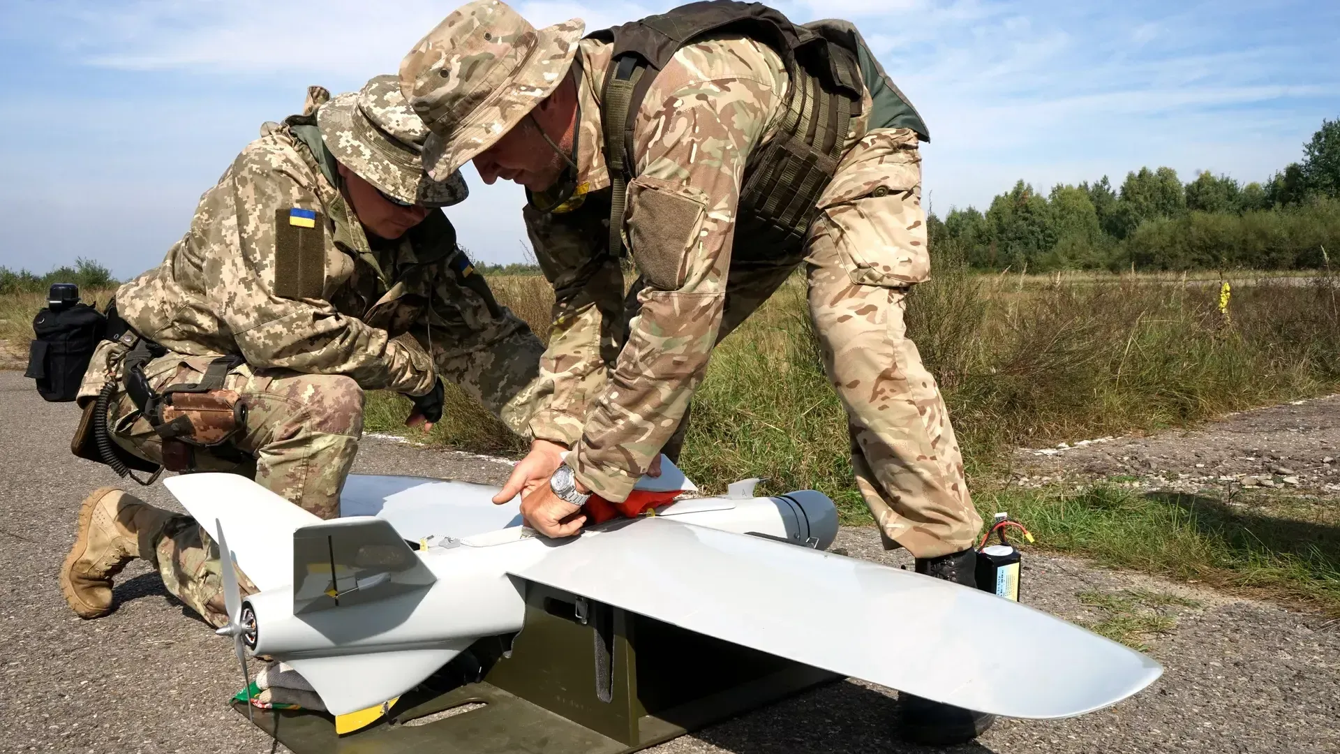 Украинский боевой дрон рухнул ночью на частный дом в Белгородской области