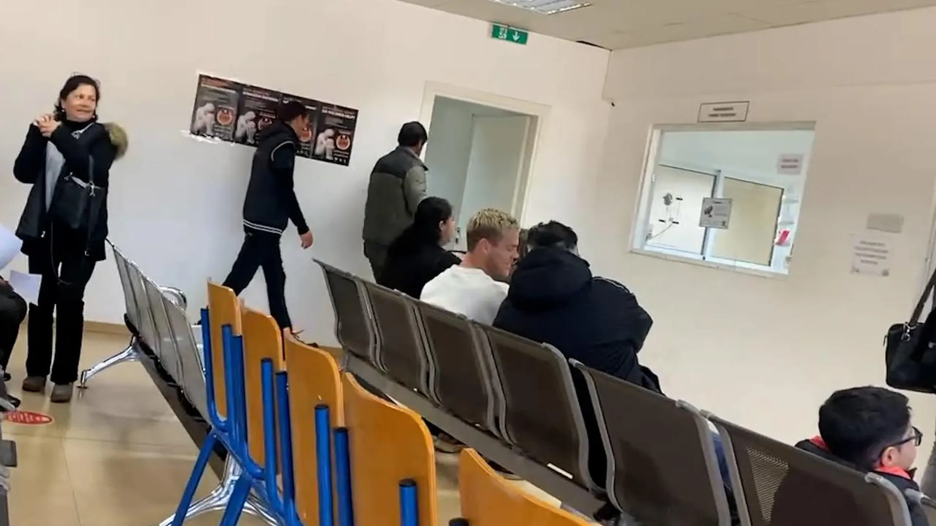 Футболиста Кокорина заметили в миграционном отделе на Кипре