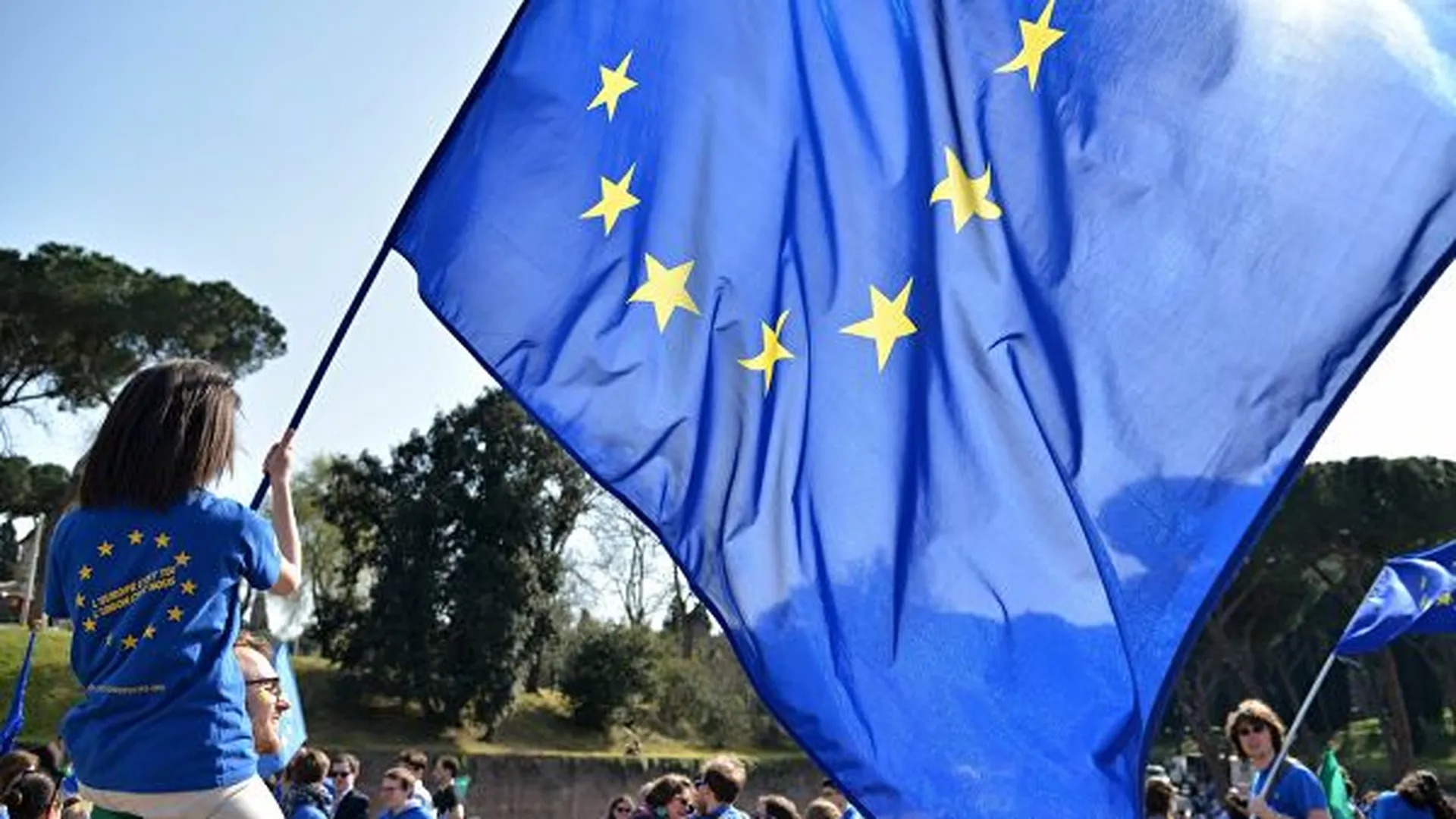 Великобритания отказалась от продления переходного периода по выходу из ЕС