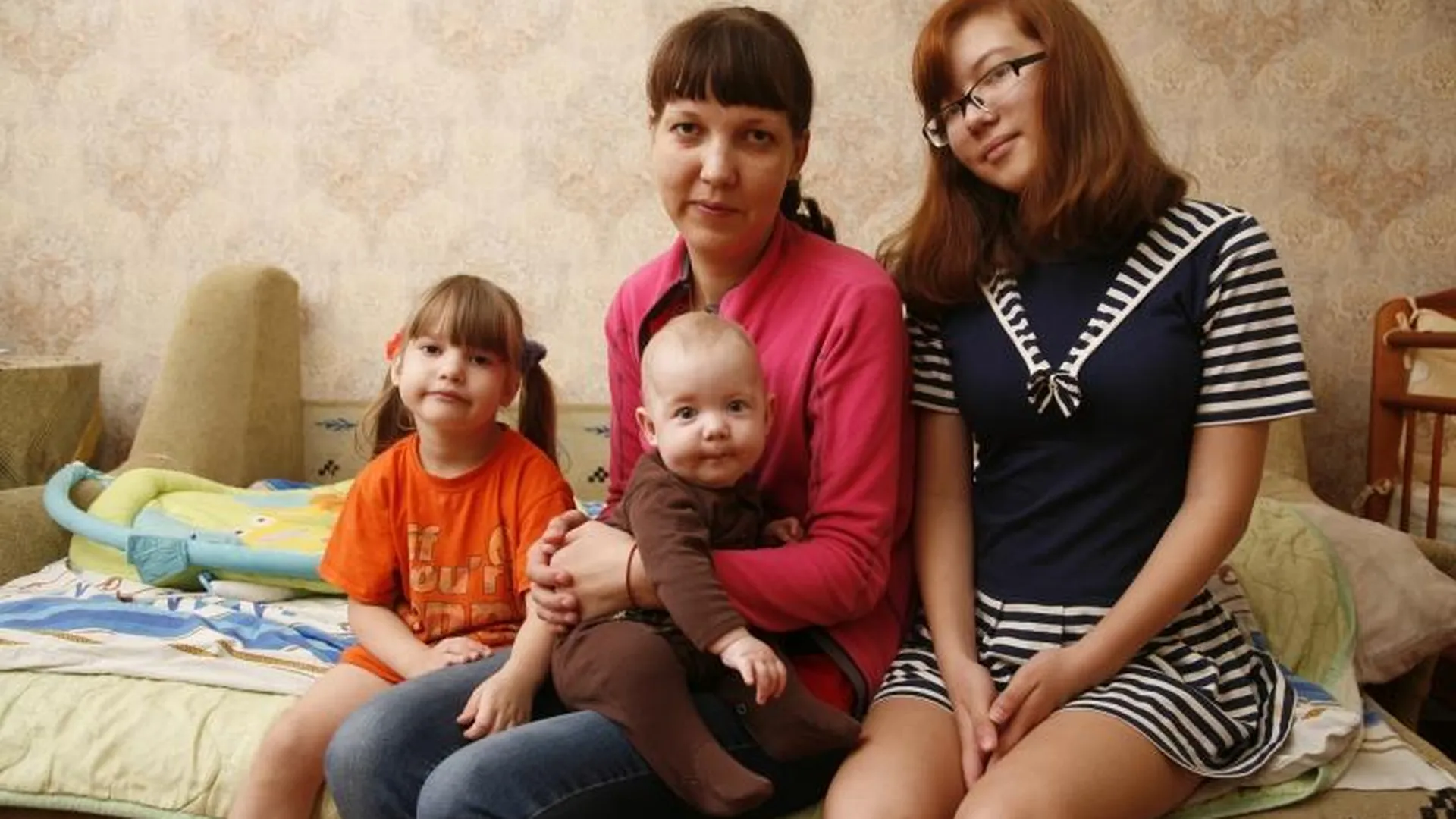 Две многодетные семьи из Коломны оказались на улице из-за неудачных сделок с недвижимостью 