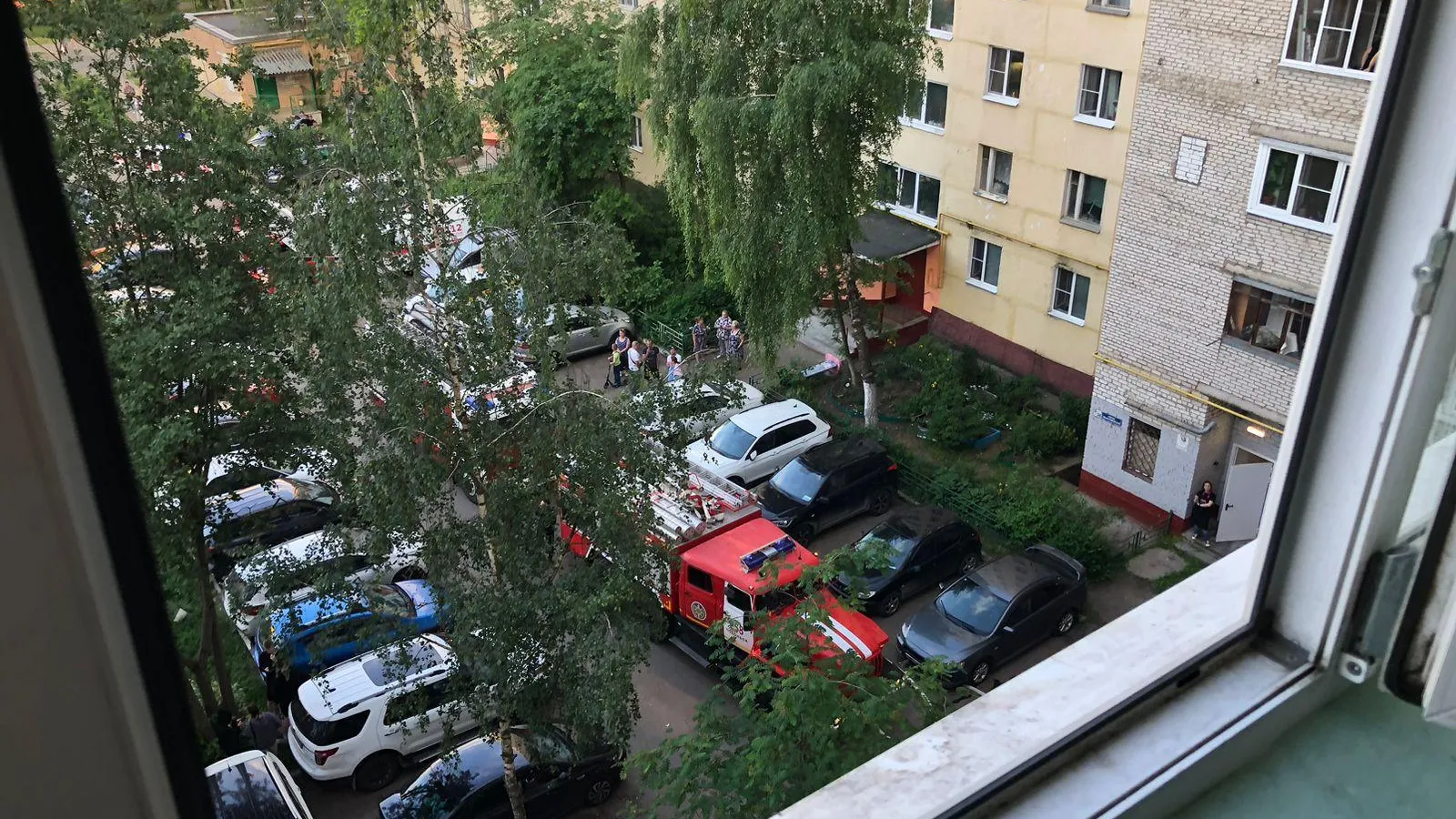 Пятьдесят человек эвакуировали во время пожара в квартире в Подольске