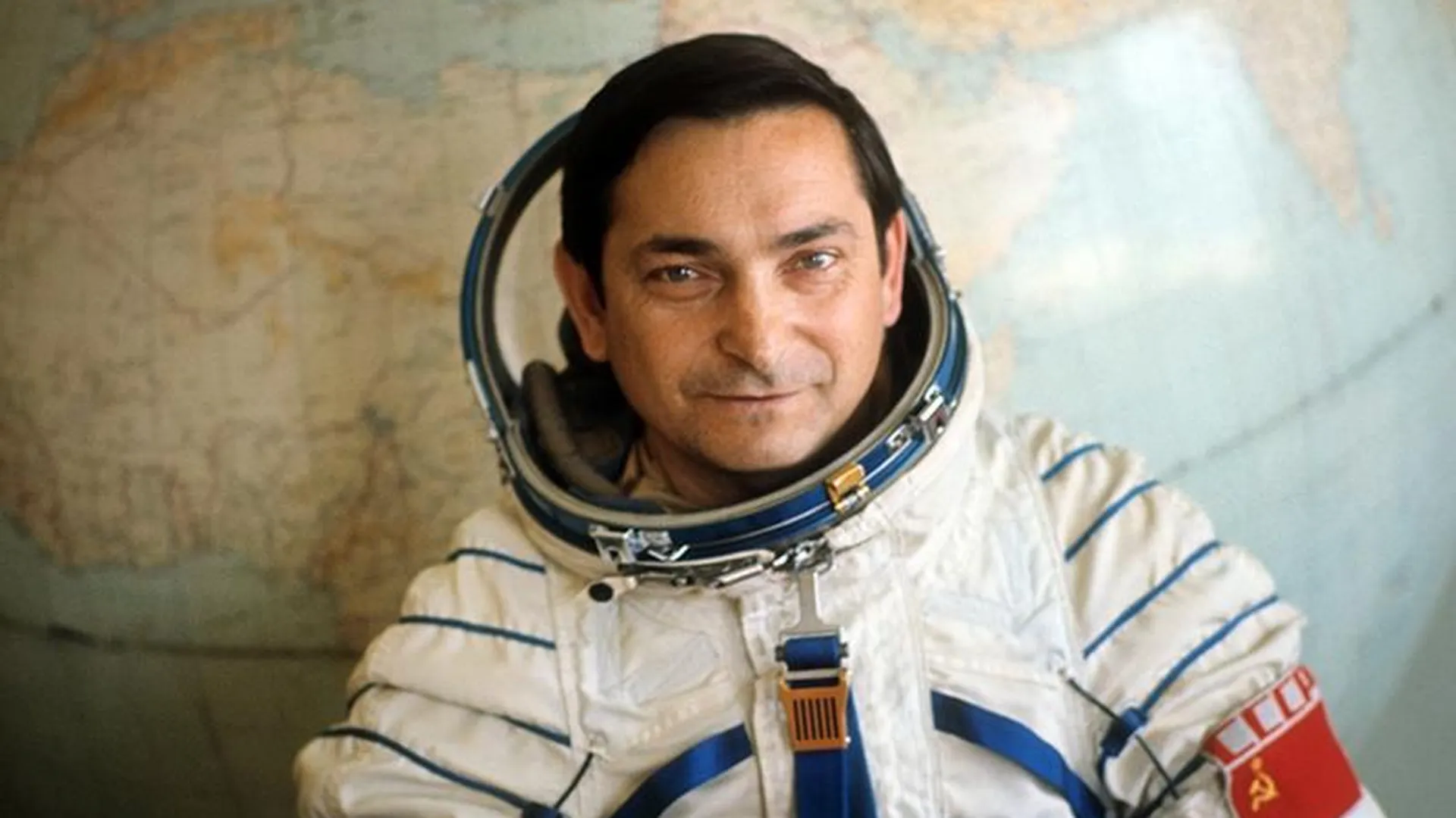 В честь космонавта Валерия Быковского назовут астероид