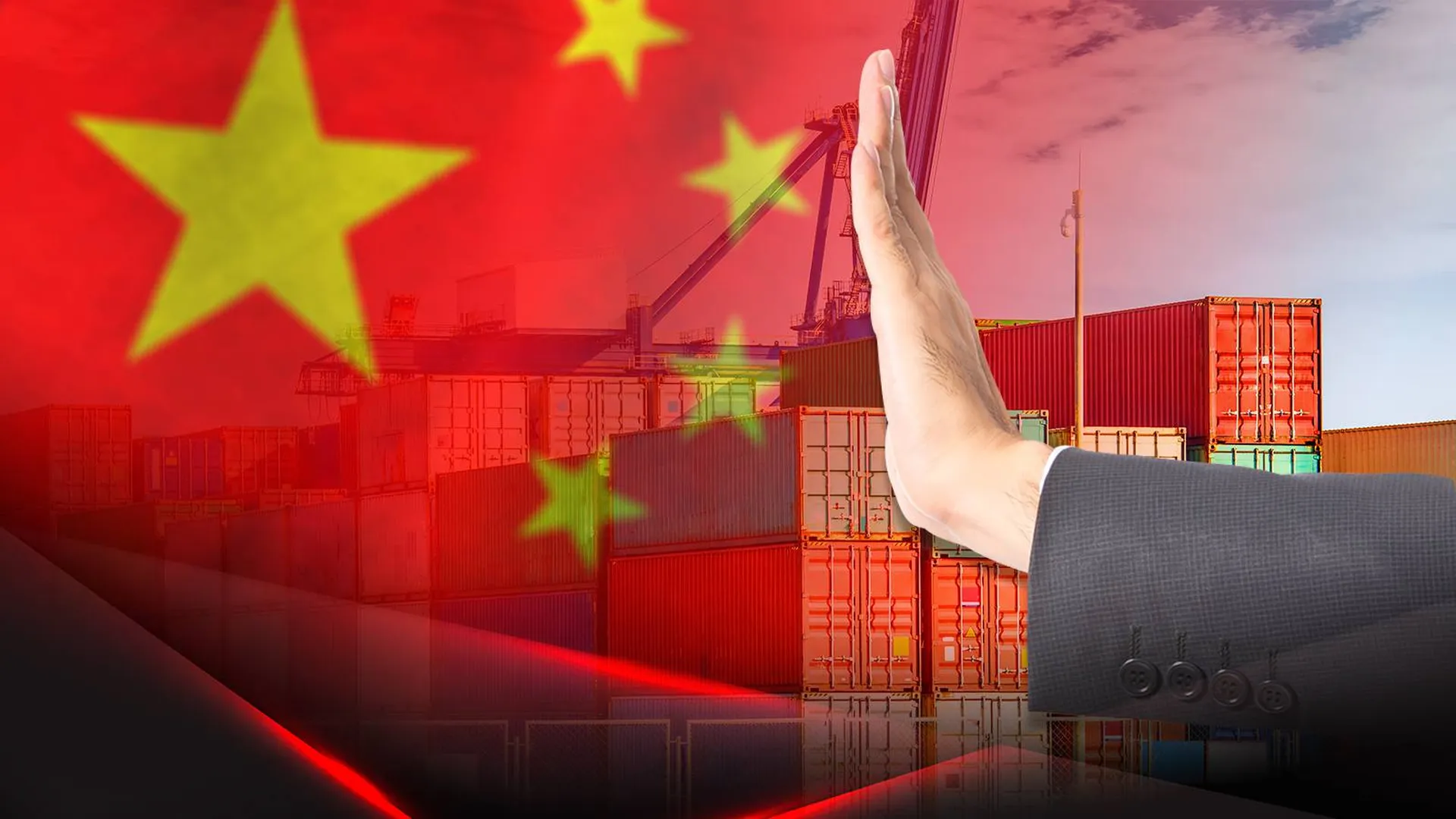 Контейнеры, флаг Китая и рука в запретительном жесте