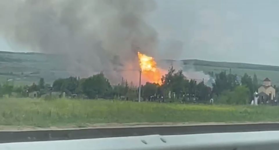 Видео 360.ru: пожар вспыхнул после взрыва на газохранилище в Саратове