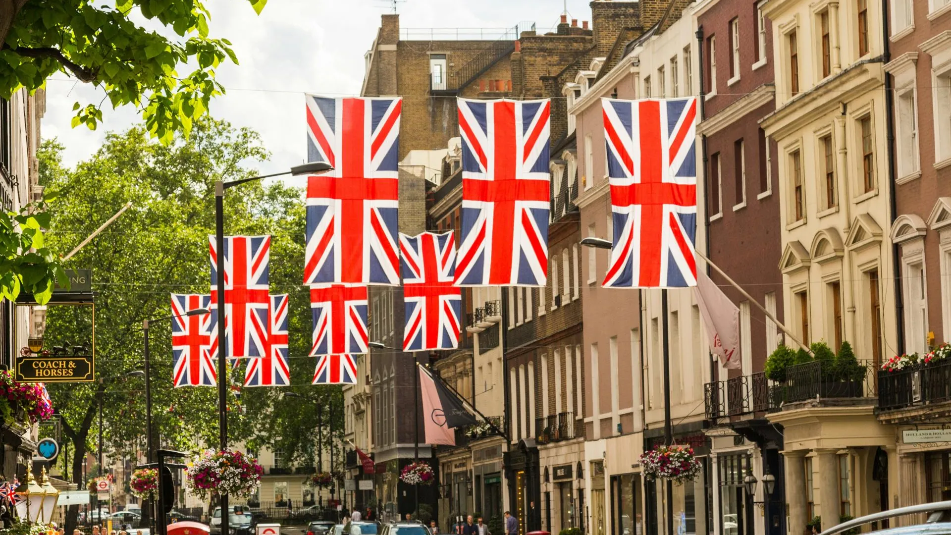 Великобритания включила в санкционный список «Восточную стивидорную компанию»