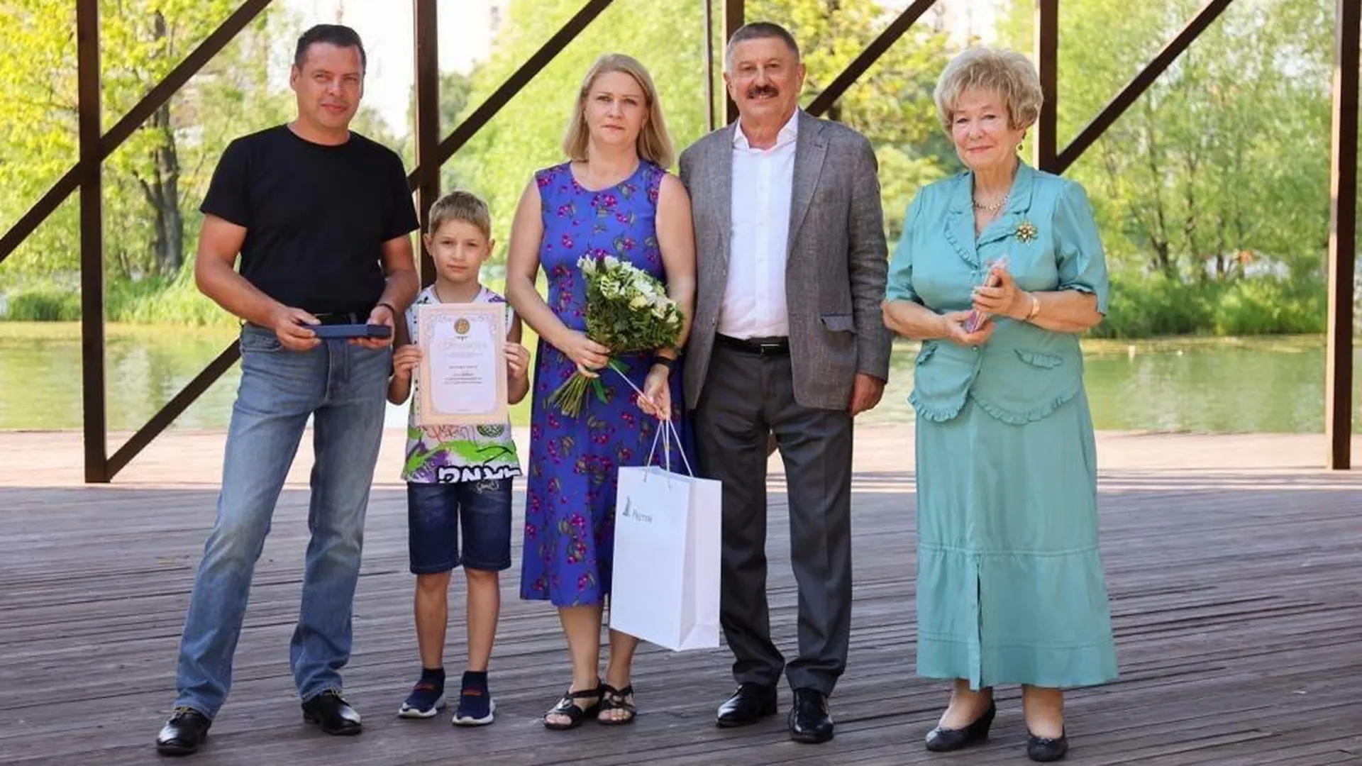 Выплату к юбилею совместной жизни получили свыше 580 семей из Балашихи и Реутова