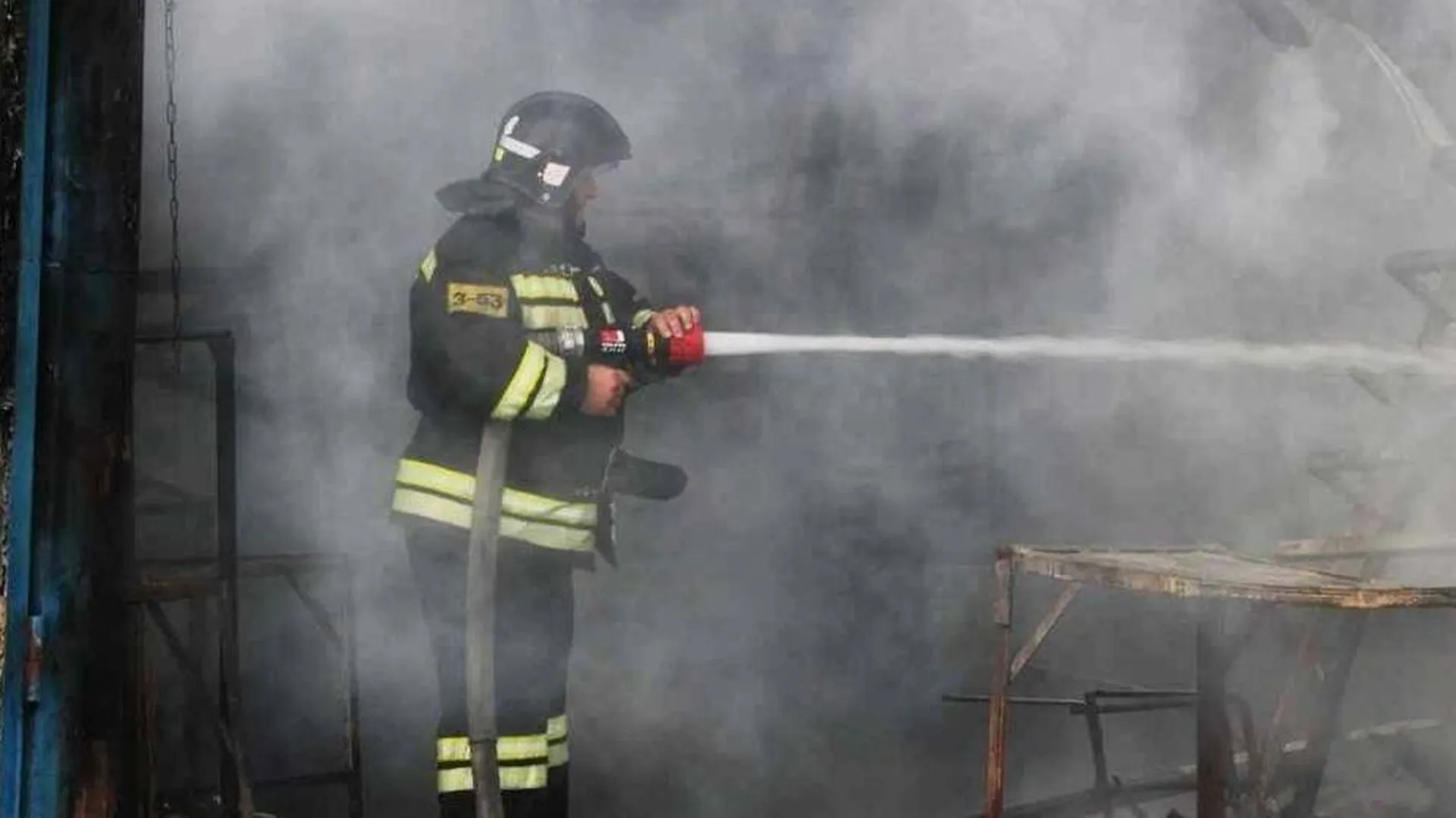 Пожар в торговом центре в Ставрополье локализовали