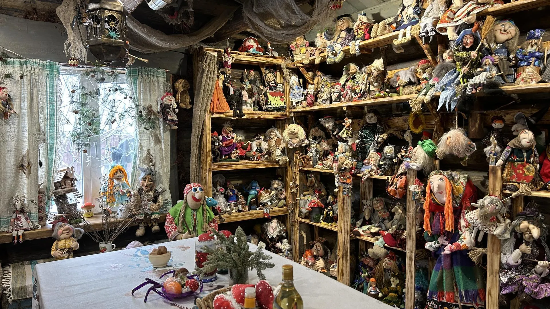 Музей Бабы-яги в Щелкове внесли в реестр частных музеев | 360°