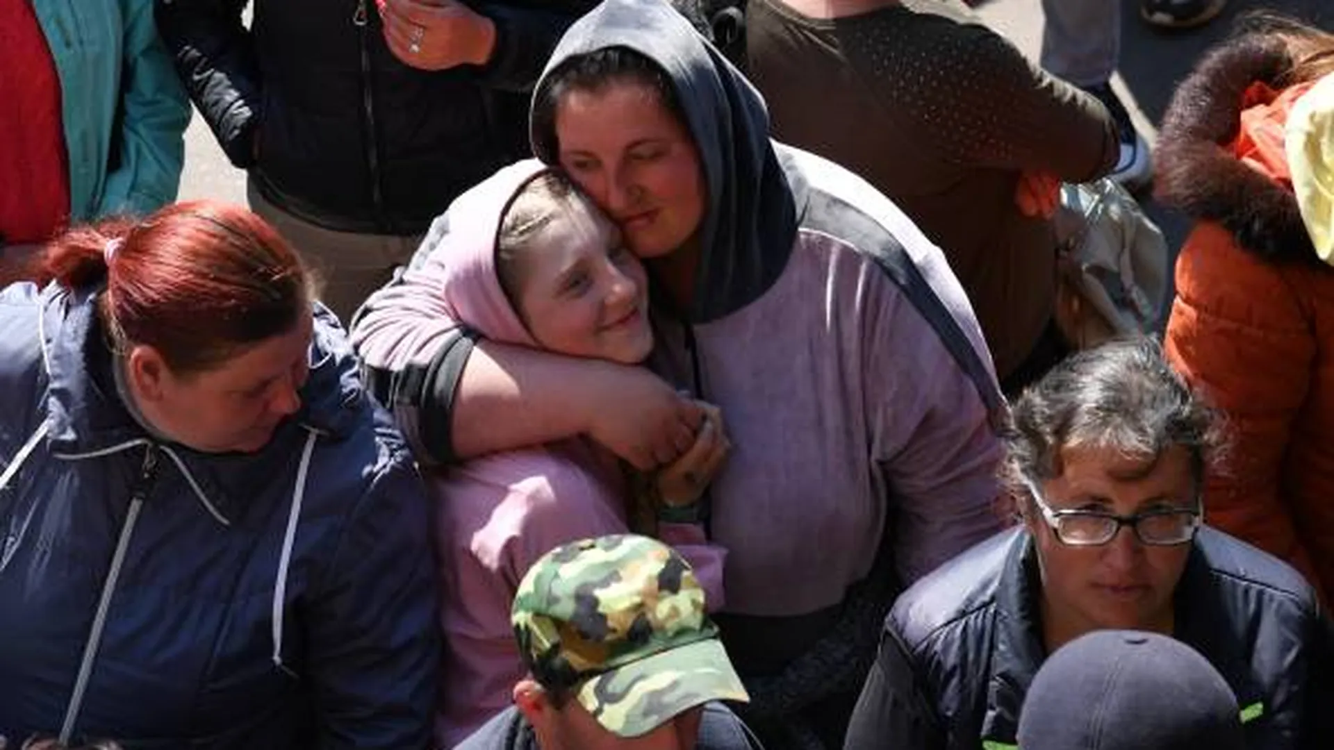 Запорожье стало принимать вернувшихся с Украины по 500–700 человек в день