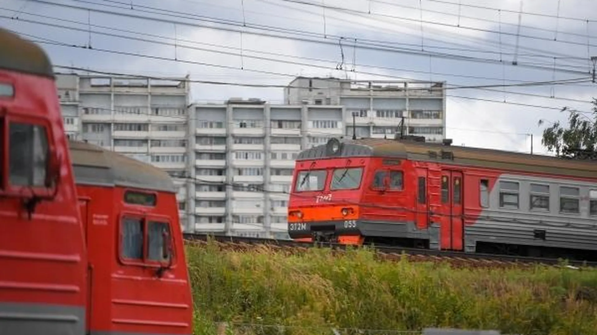 На Белорусском направлении МЖД произошел сбой в движении поездов