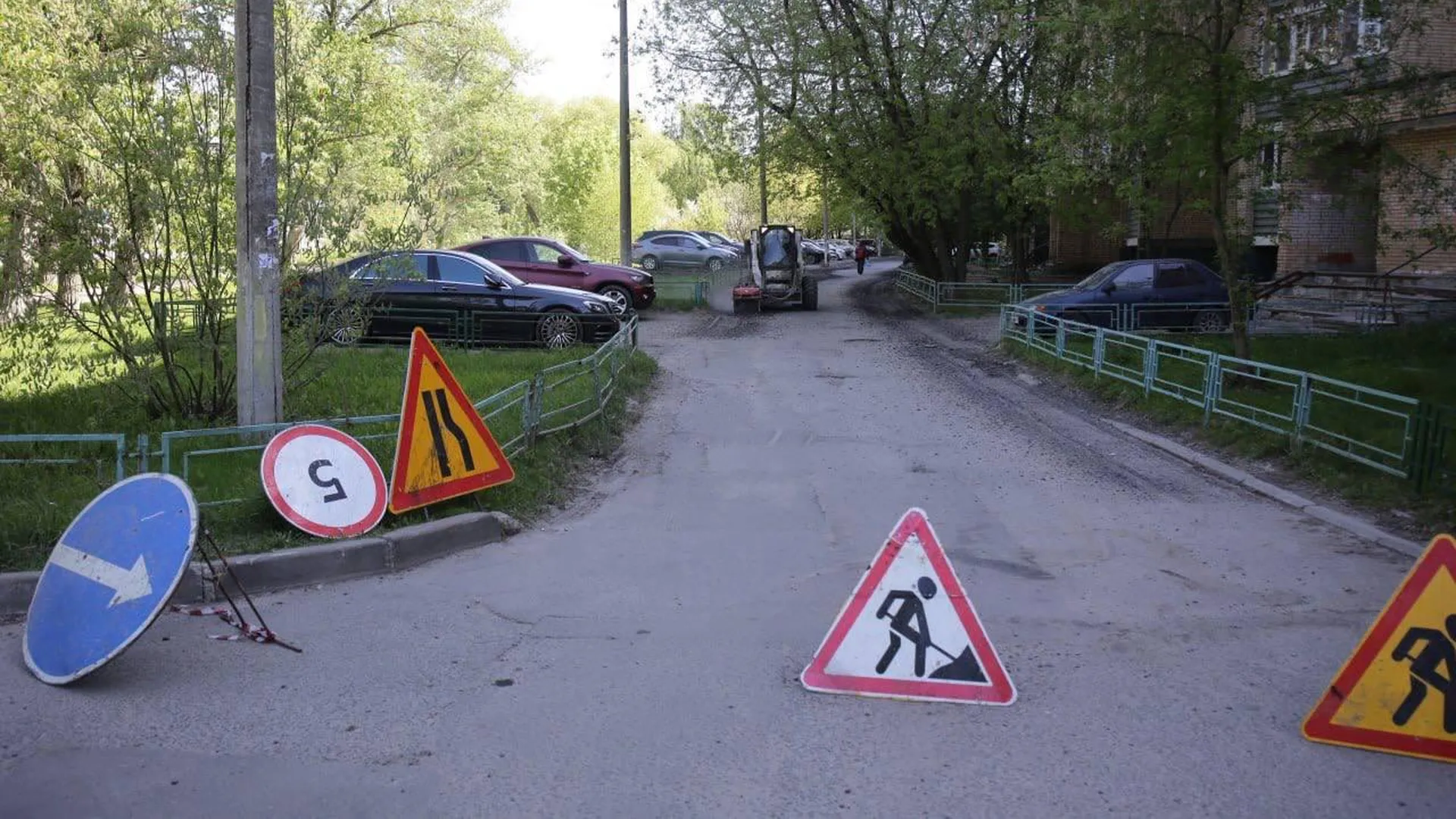Ремонт картами: в Чехове активно ликвидируют ямы во дворах