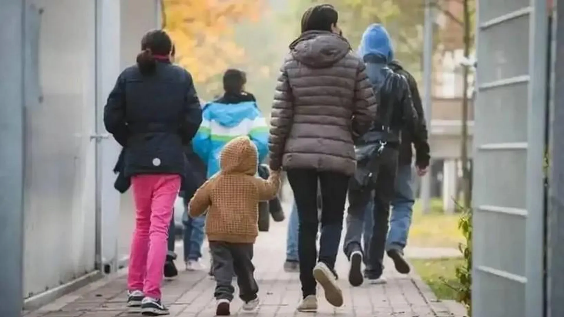 Власти Шотландии прекратили оплату жилья украинских беженцев