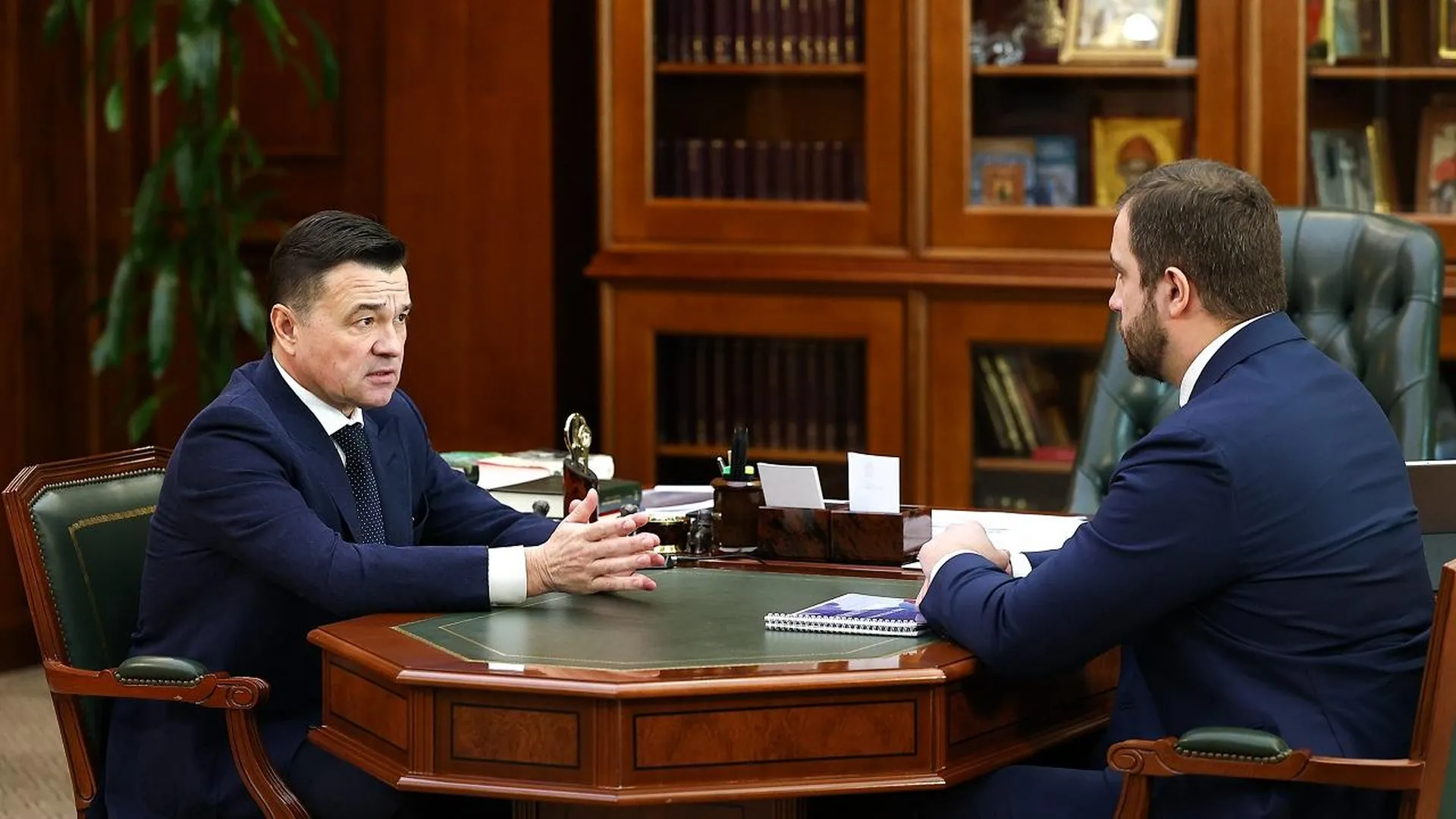 Губернатор Подмосковья провел рабочую встречу с главой городского округа Чехов