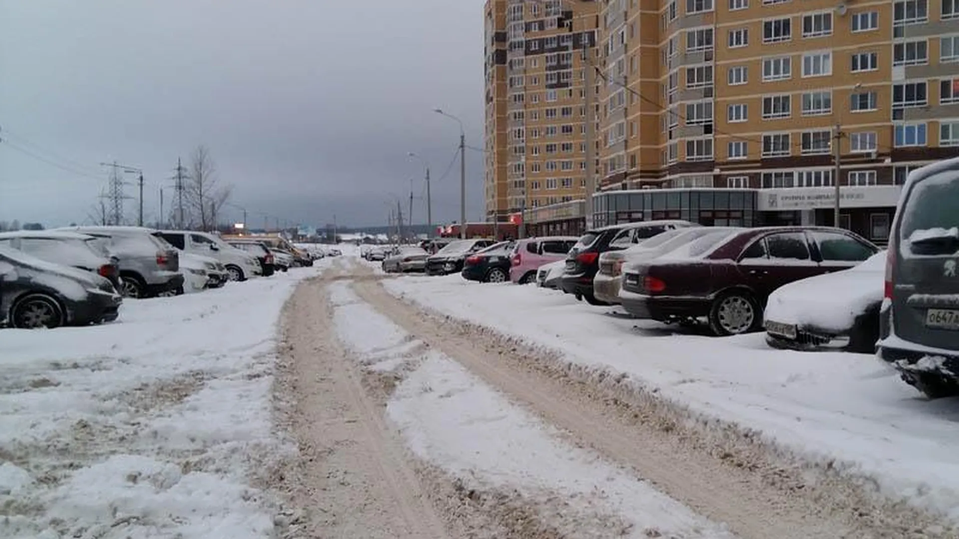 В микрорайоне Аничково Щелковского района не убирают снег 