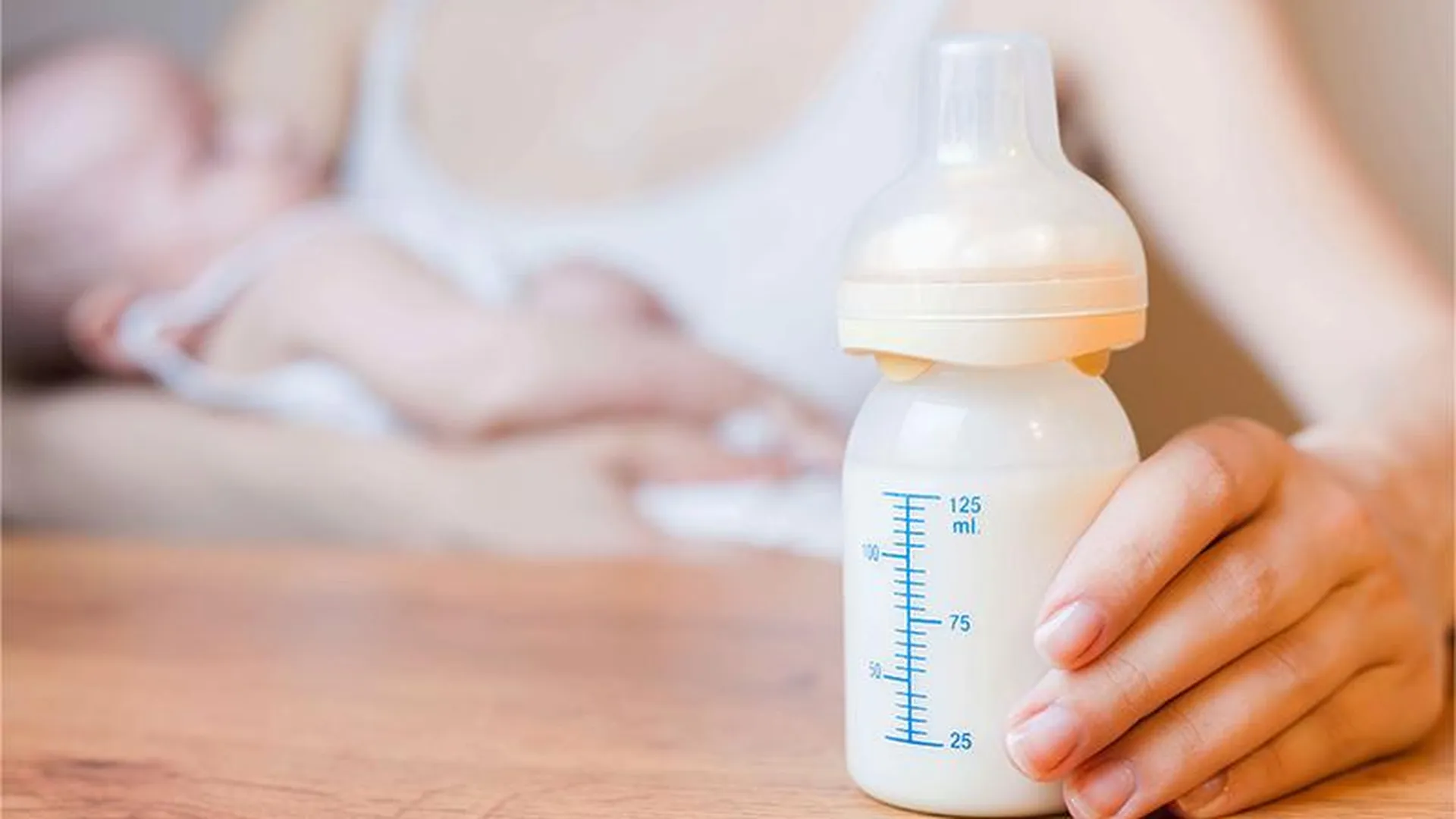 Младенец в Одинцове случайно выпил воду с чистящим средством