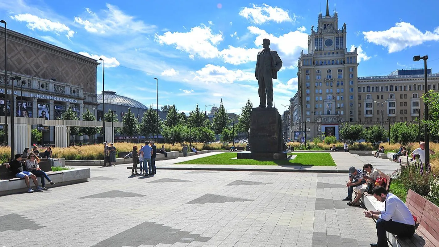 Москвичам рассказали о программе мероприятий к 130-летию Маяковского | 360°