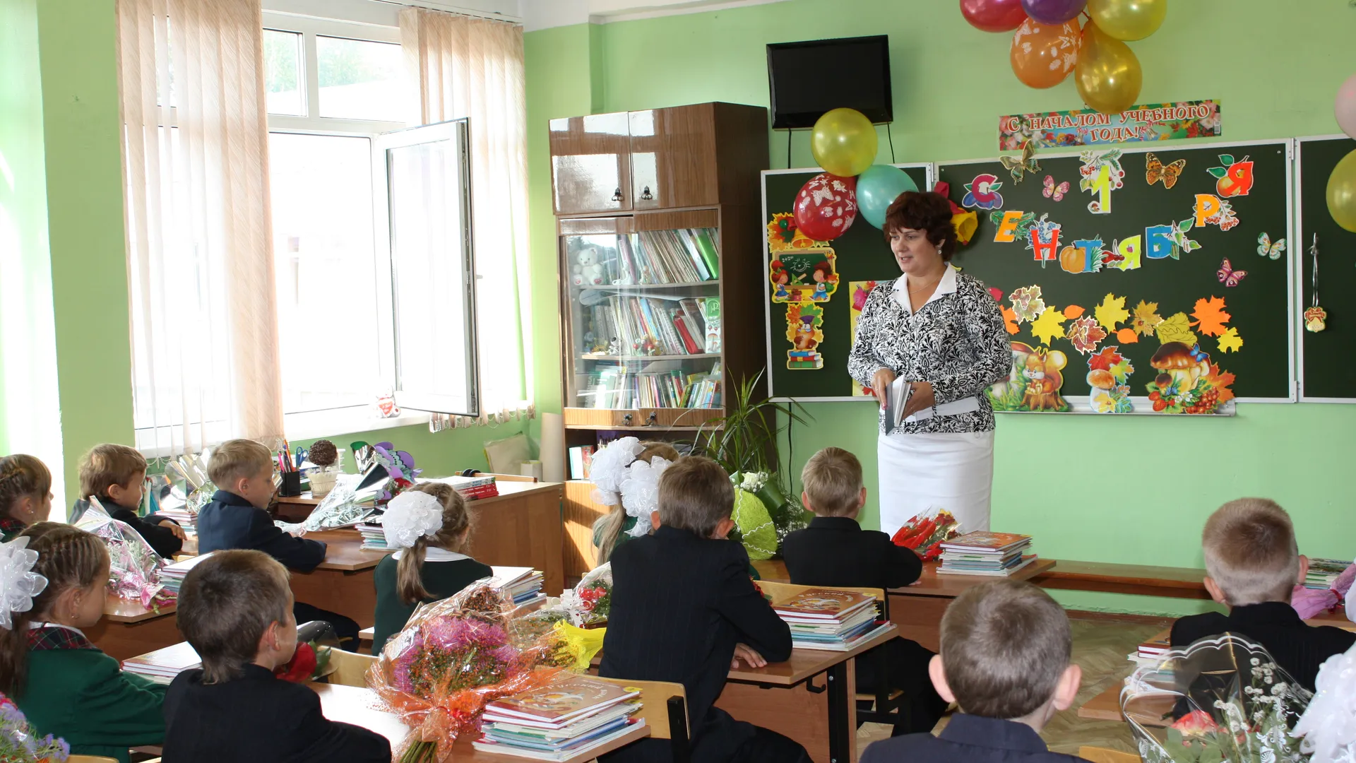 Более 3,3 тысячи педагогов оформили выплату на аренду жилья в Подмосковье