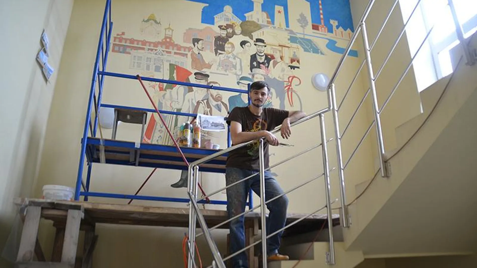На арене девочка с персиками: стены ФОКа в Ногинске украсят масштабным панно с портретами