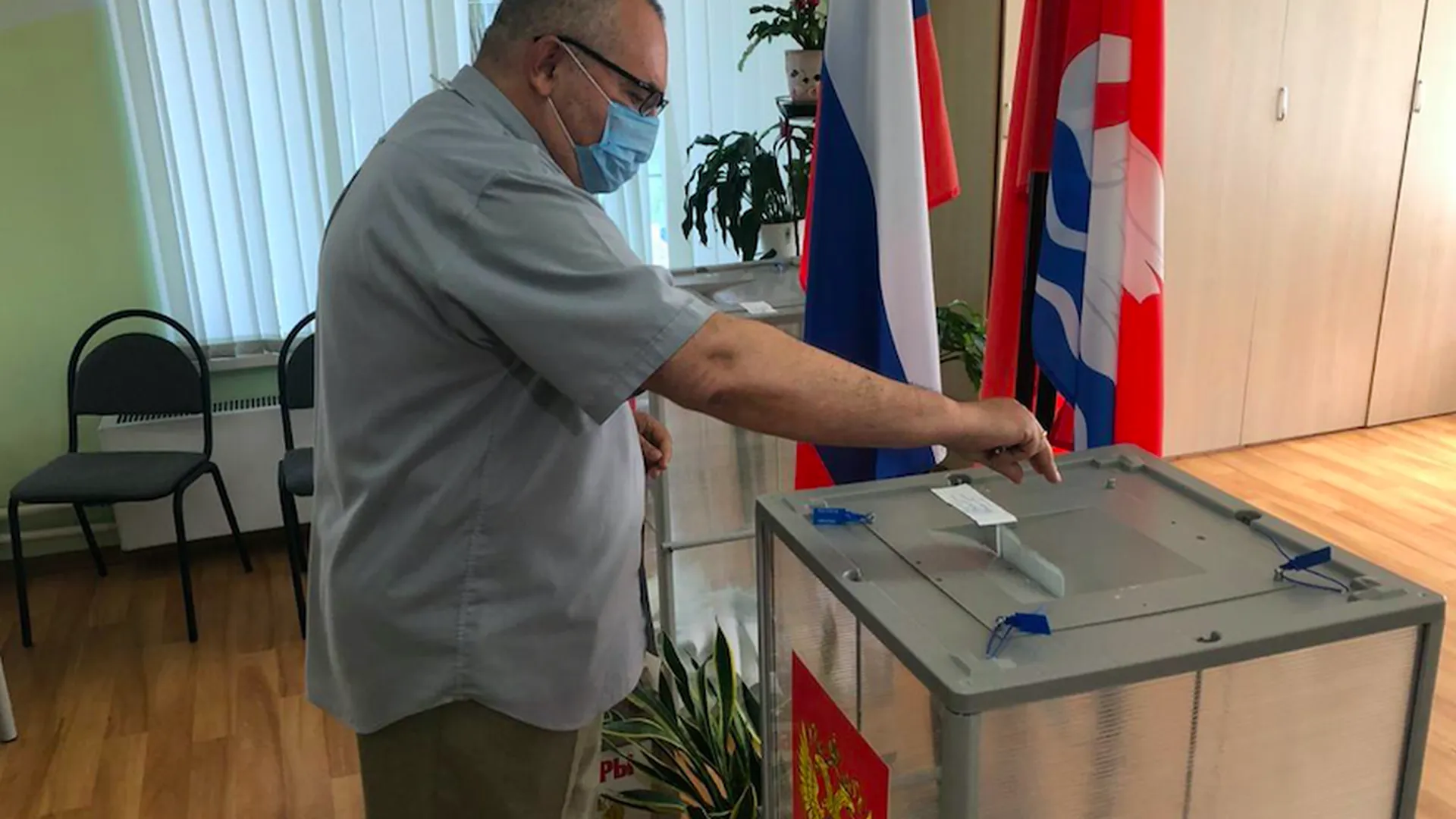 «Я нахожу выборы очень интересными». Депутат Борис Надеждин проголосовал в Долгопрудном