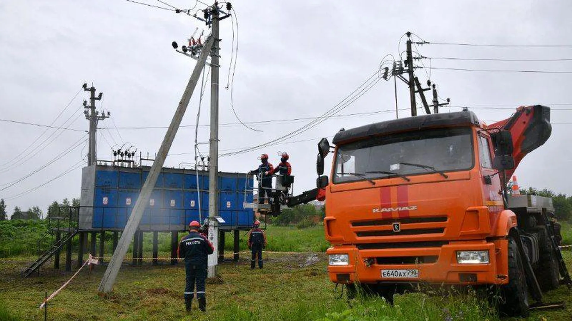 Энергетики повысили надежность электроснабжения шести населенных пунктов Лотошина