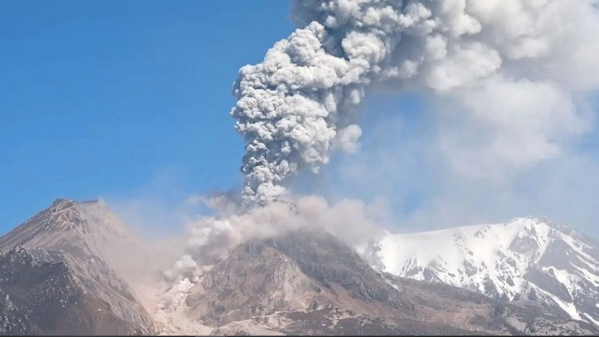 Стало известно, от чего могут пострадать жители Камчатки, пережившие извержение вулкана