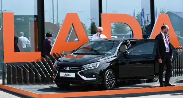 «АвтоВАЗ» планирует начать производство Lada Aura в сентябре