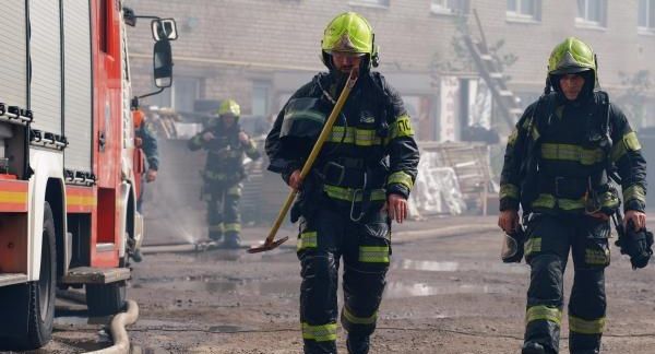«Известия»: перекрытия старинного здания в центре Санкт-Петербурга разрушились