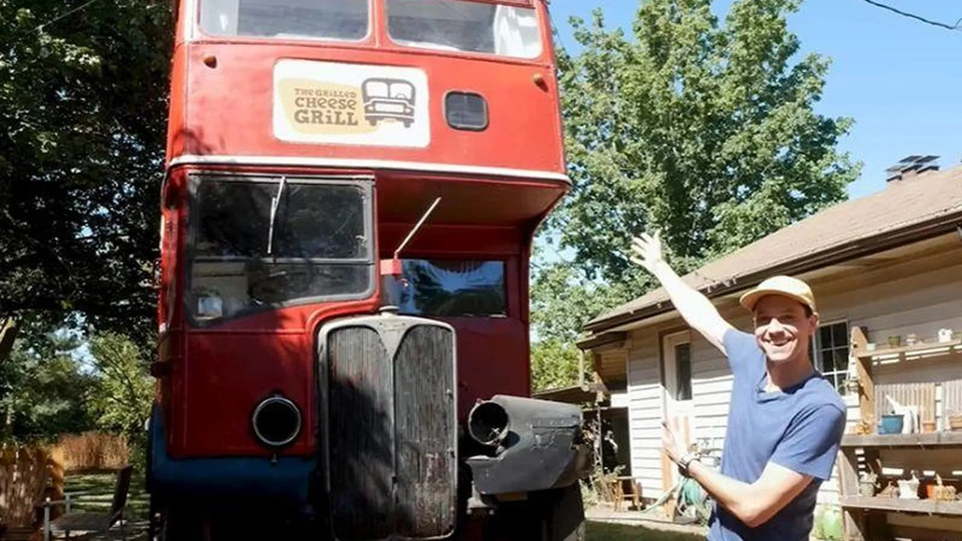 Американец, превративший автобус в дом на колесах, вдохновил креативных россиян