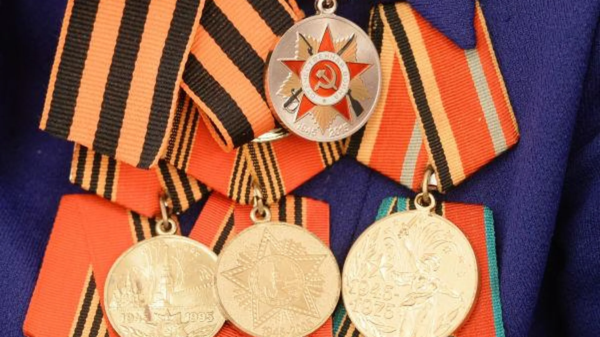 Еще 50 ветеранов Воскресенского района получили юбилейные медали