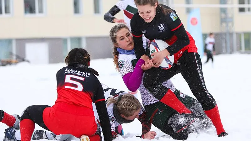 В Подмосковье набирает популярность новый вид спорта – снежное регби