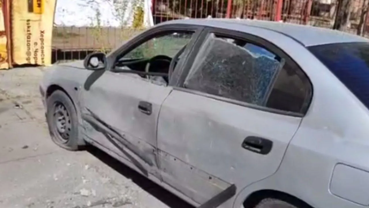 ВСУ атаковали дронами машину сотрудника Каховской администрации