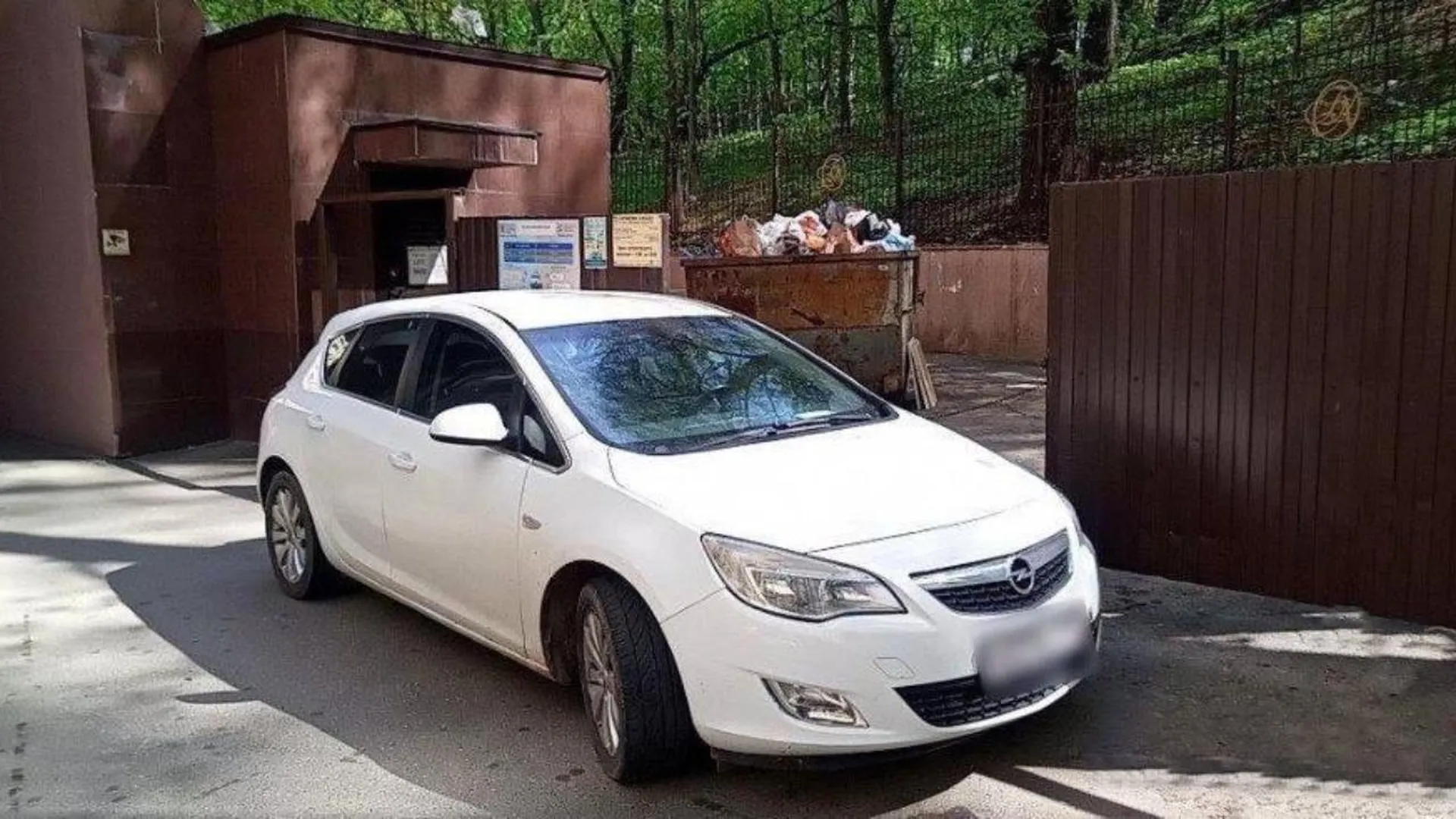 Штрафы на 385 тысяч рублей выписали в Подмосковье за нарушение правил парковки в апреле