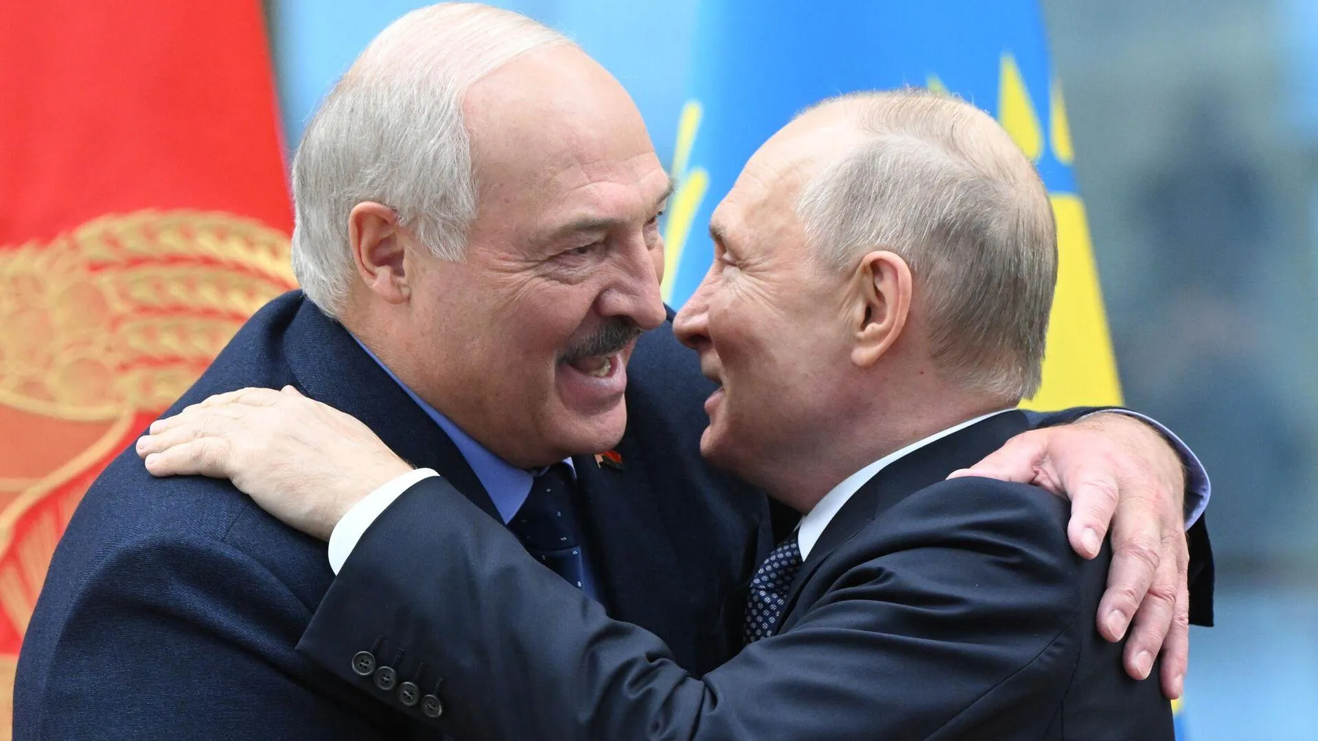 «Конкуренция двух проектов». Политолог объяснил слова Лукашенко о переговорах по Украине