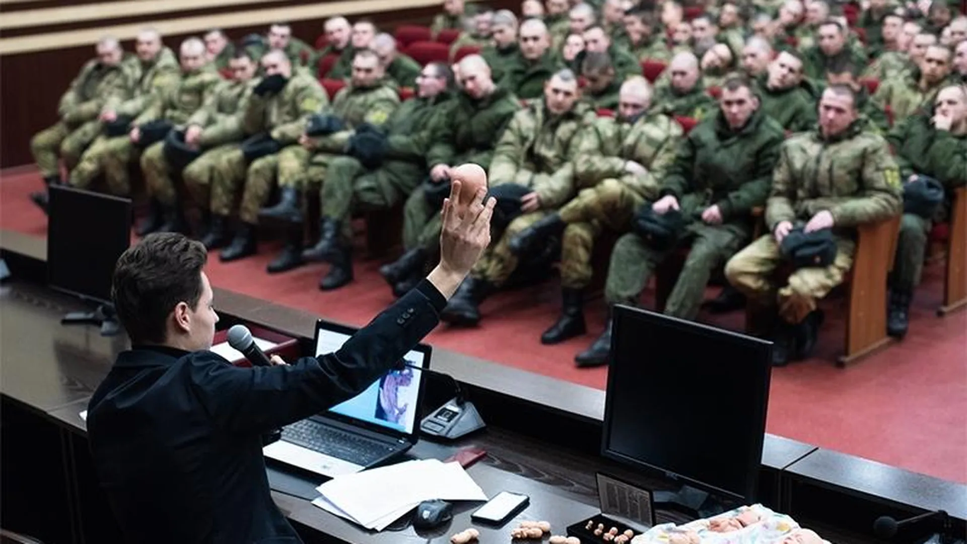 Лекцию о вреде абортов прочел солдатам семинарист в Сергиевом Посаде