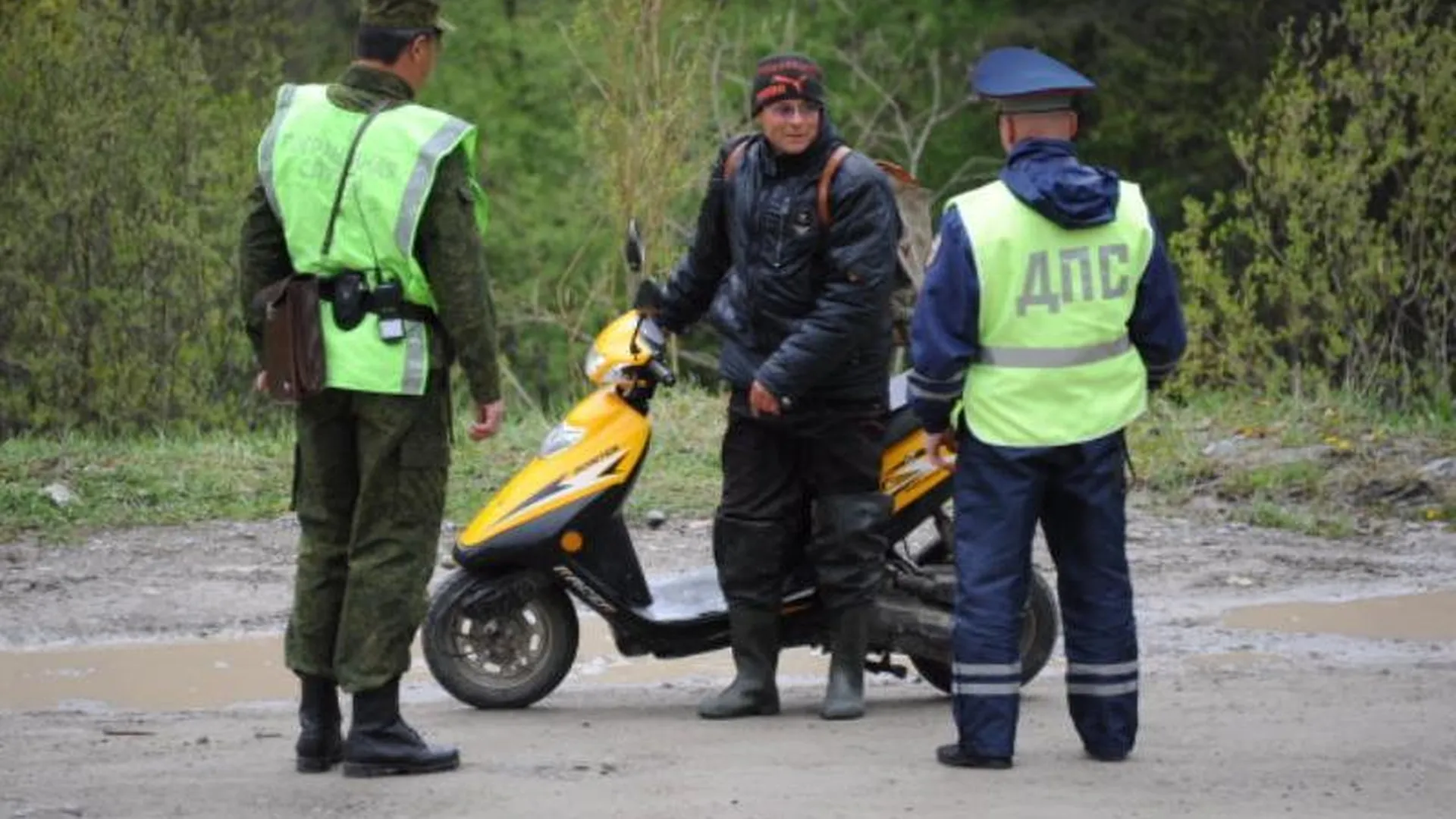 Пятнадцать нарушителей на скутерах расплатятся за небрежность в Наро-Фоминском районе