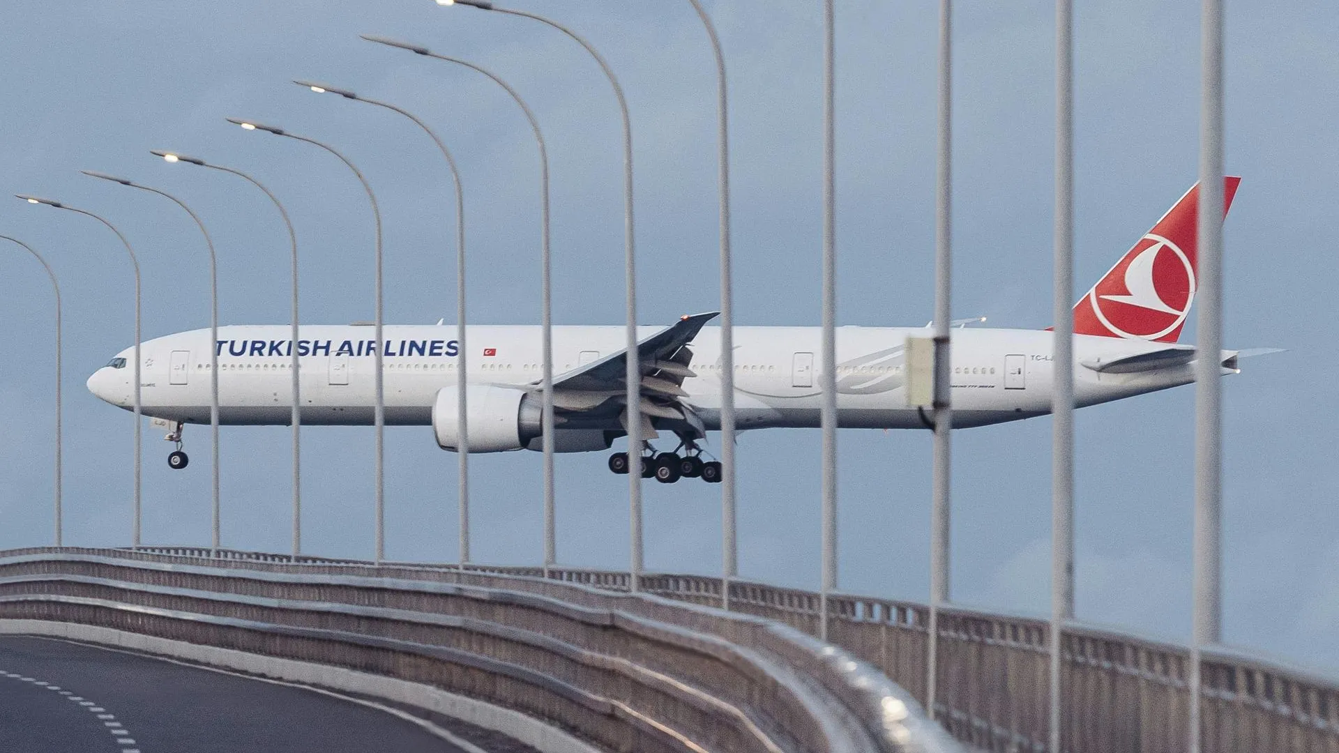 Дипломаты обратились к Turkish Airlines из-за снятия россиян с рейсов в Южную Америку