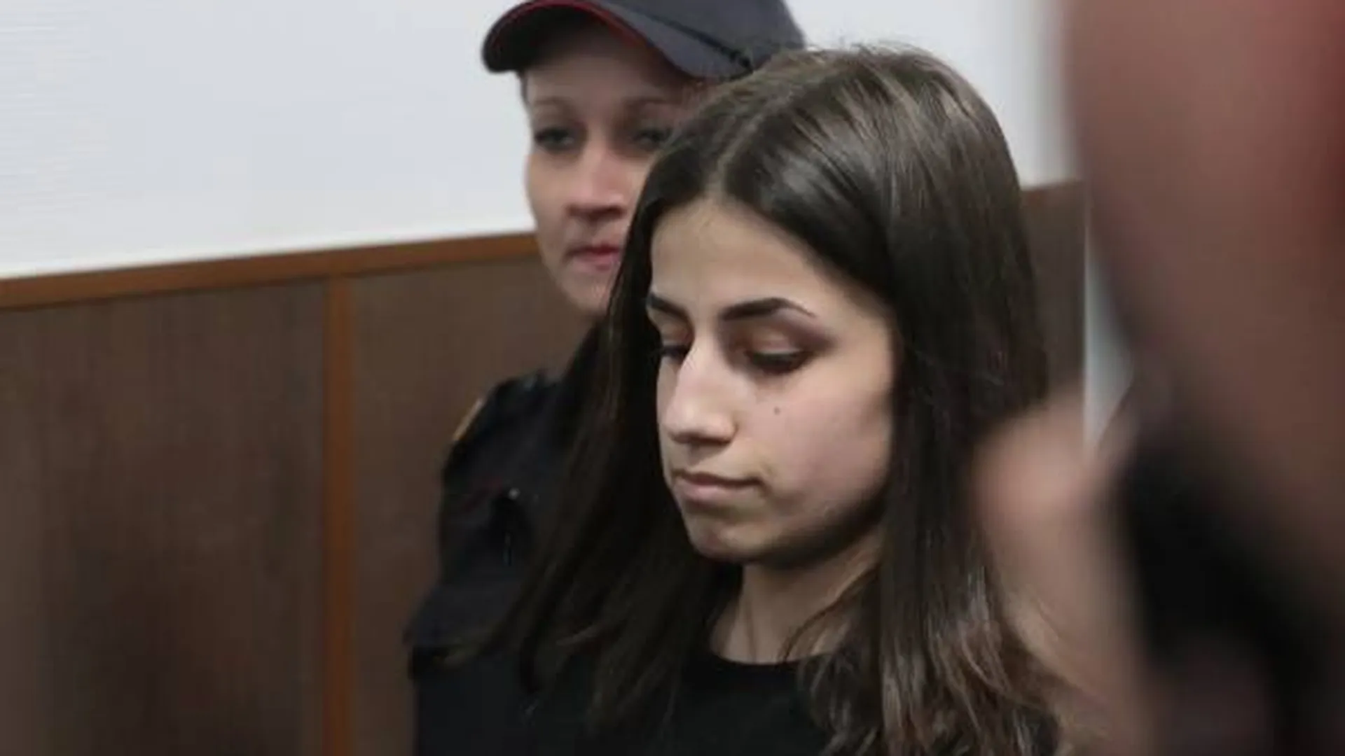 СМИ сообщили, что СК направляет дело убитого дочерьми Хачатуряна в прокуратуру для утверждения обвинения