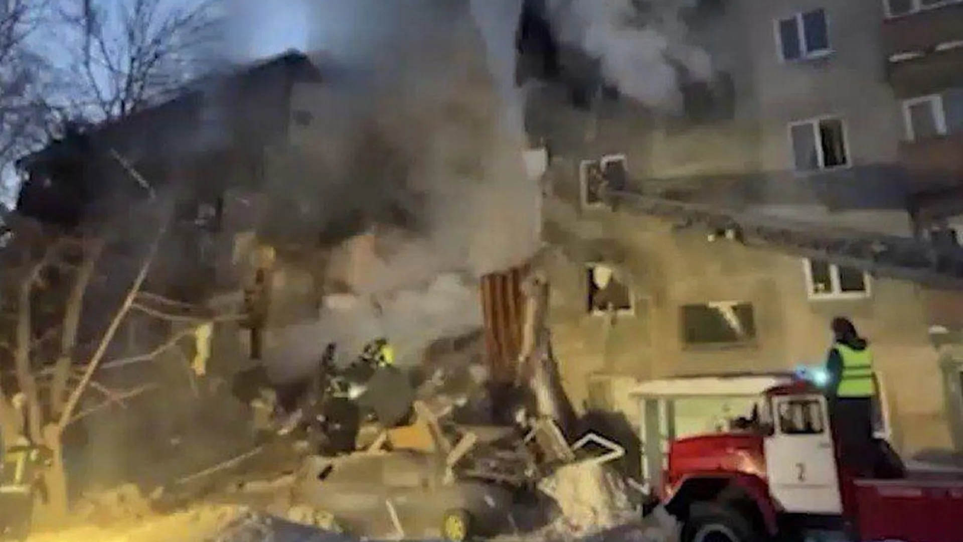 «Дом не подлежит восстановлению»: при взрыве газа обрушился подъезд в Новосибирске