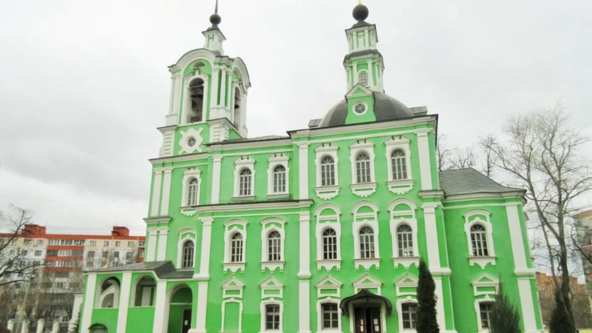 Троице-Тихвинский храм в Дмитрове
