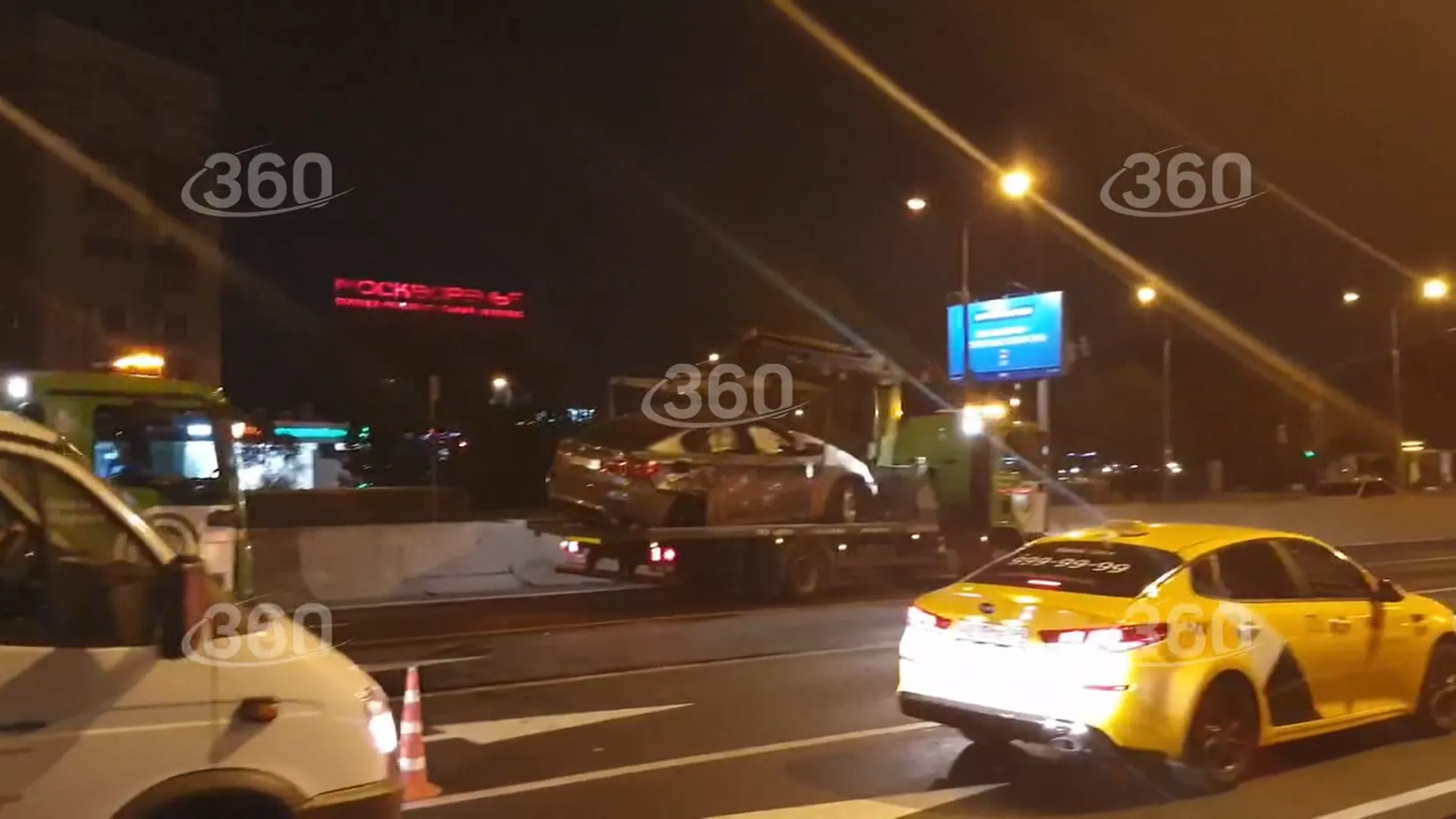 Появилось видео с места ДТП с участием десяти машин в Москве