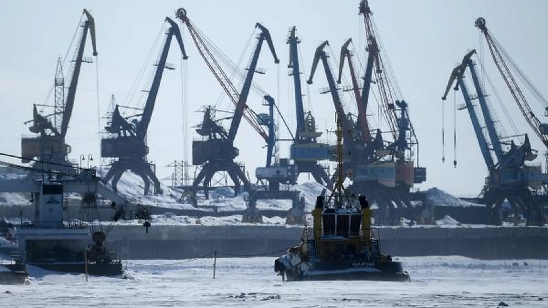 Рост интереса к Севморпути заметили на фоне обострения в Красном море