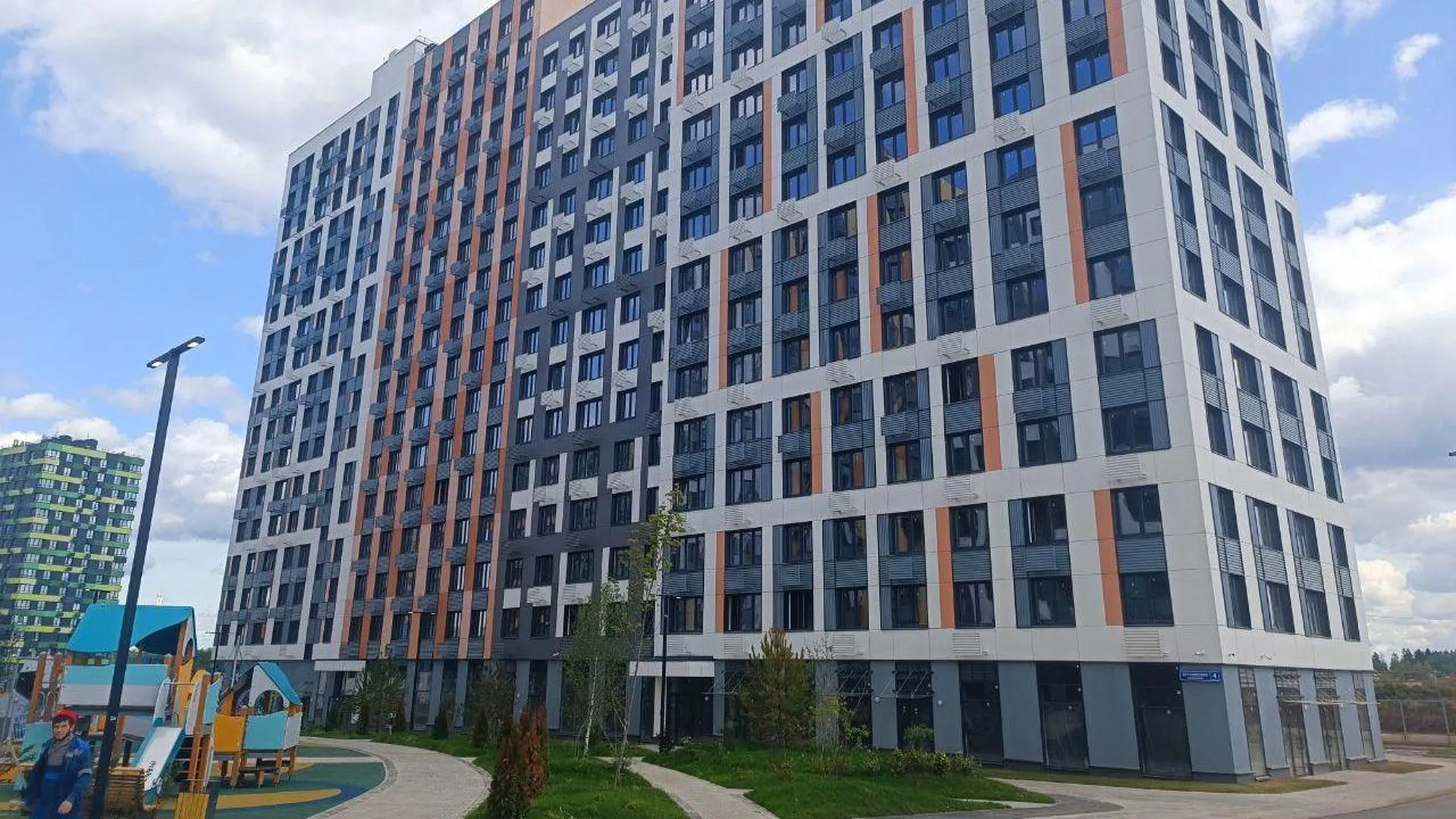 Два жилых секционных дома построили в составе ЖК «Новый Зеленоград» в Химках