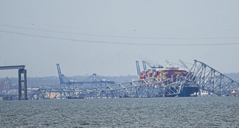 AP: военные инженеры восстановили проходимость канала в порту Балтимора